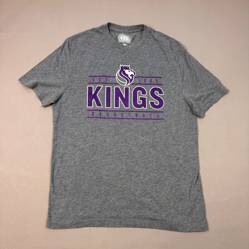 NBA Sacramento Kings Mens T-Shirt Large Gray Heather Graphic Basketball Tee L